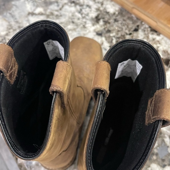 Kodiak Brown Western Cowboy Boots - Picture 13 of 15